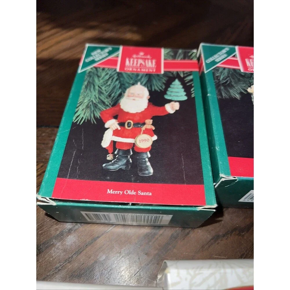 Hallmark Christmas Ornaments MERRY OLDE SANTA Complete 1-10 Set Box WITH STAND!
